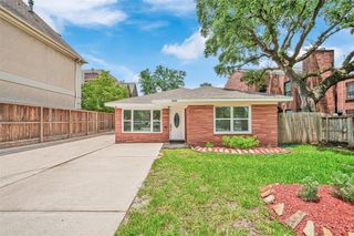 2610 W Holcombe Boulevard, Houston, TX 77025