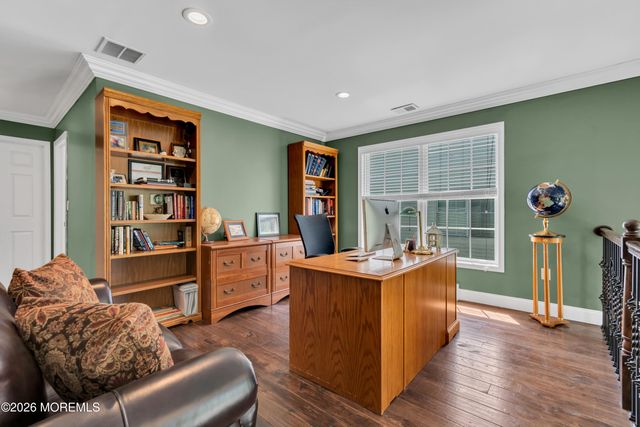 114 E Parsonage Way, Manalapan, NJ 07726