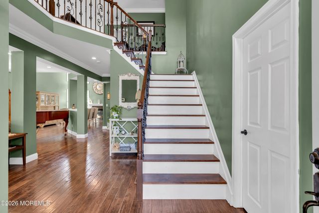 114 E Parsonage Way, Manalapan, NJ 07726