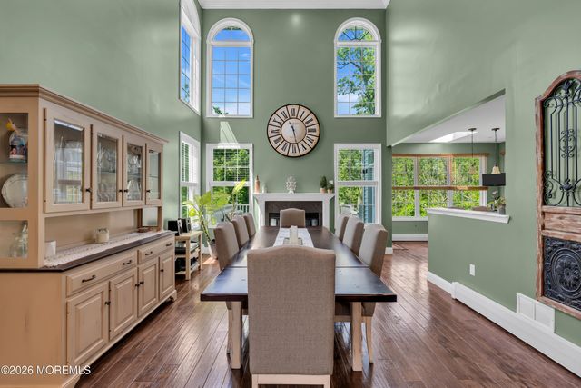 114 E Parsonage Way, Manalapan, NJ 07726