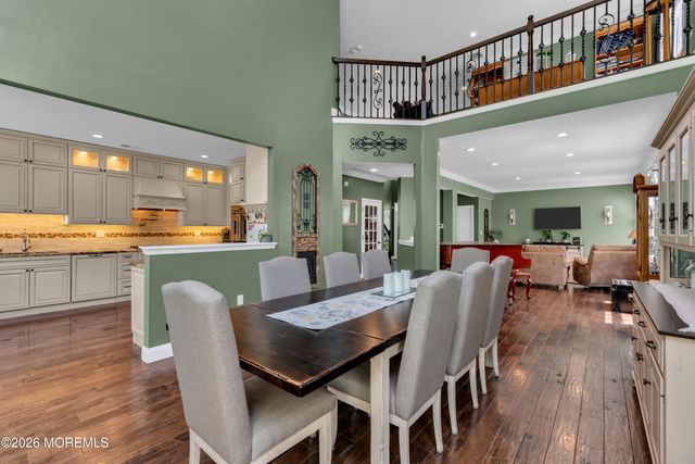114 E Parsonage Way, Manalapan, NJ 07726