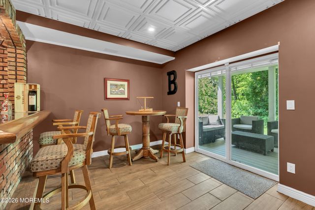 114 E Parsonage Way, Manalapan, NJ 07726