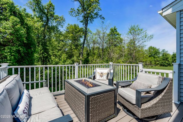 114 E Parsonage Way, Manalapan, NJ 07726