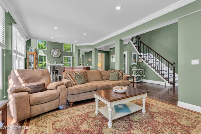 114 E Parsonage Way, Manalapan, NJ 07726