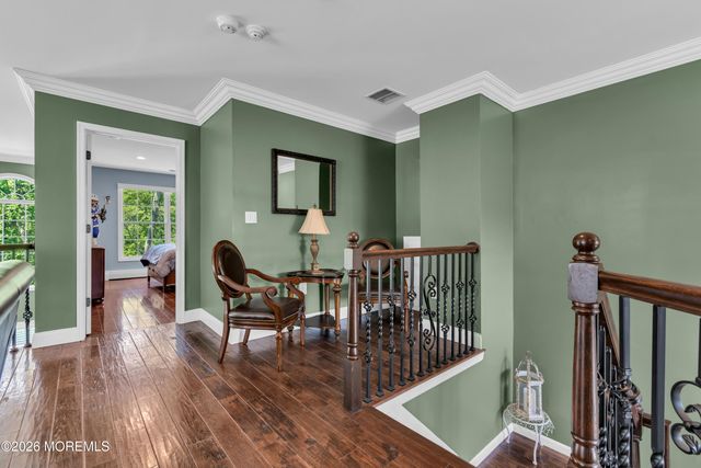 114 E Parsonage Way, Manalapan, NJ 07726