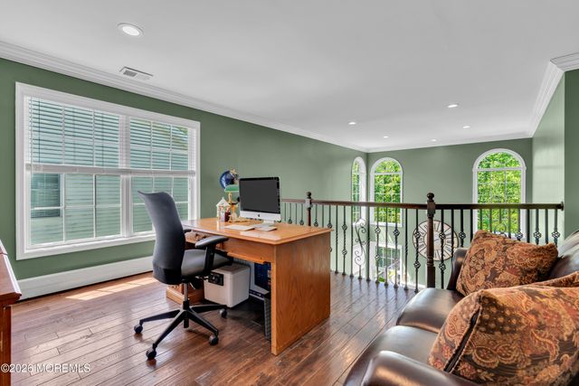114 E Parsonage Way, Manalapan, NJ 07726