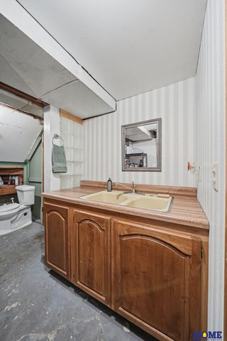 3200 S 44th Street, Lincoln, NE 68506