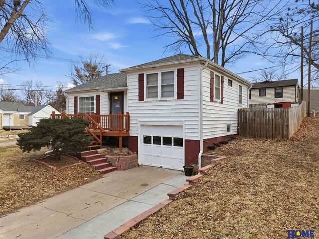 3200 S 44th Street, Lincoln, NE 68506