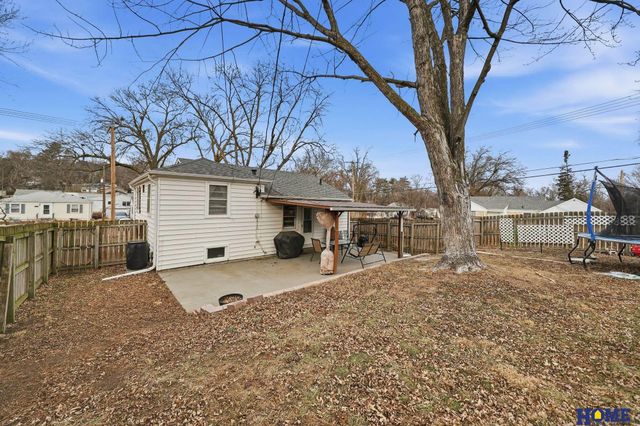 3200 S 44th Street, Lincoln, NE 68506