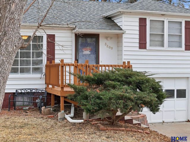 3200 S 44th Street, Lincoln, NE 68506