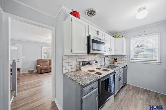 3200 S 44th Street, Lincoln, NE 68506