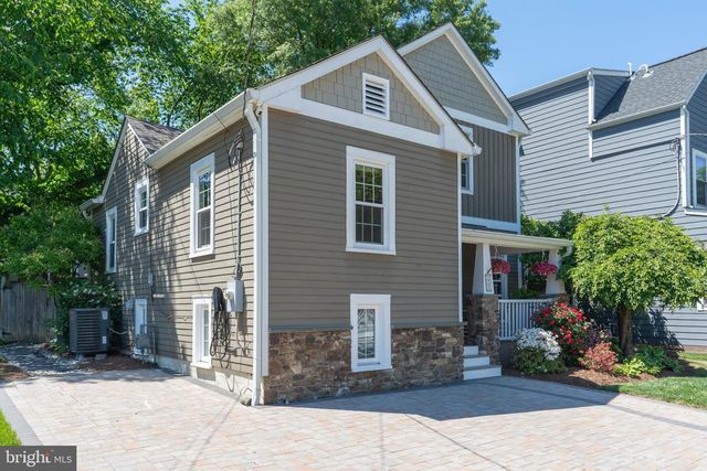 1900 N NELSON ST, Arlington, VA 22207