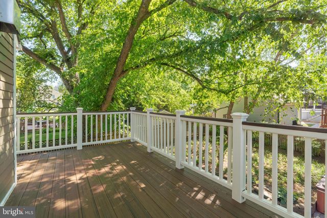 1900 N NELSON ST, Arlington, VA 22207
