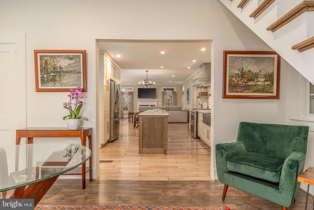 1900 N NELSON ST, Arlington, VA 22207