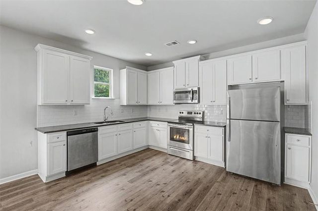 212 Mcginnis Circle, Calhoun, GA 30701