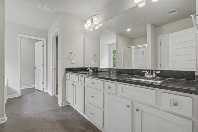 212 Mcginnis Circle, Calhoun, GA 30701
