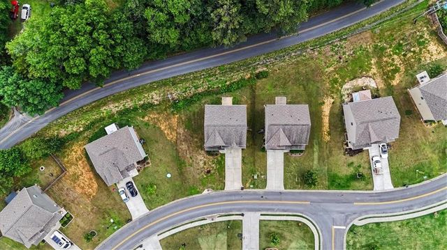212 Mcginnis Circle, Calhoun, GA 30701