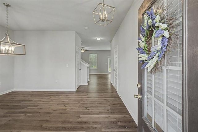 212 Mcginnis Circle, Calhoun, GA 30701