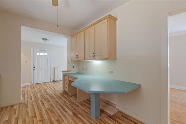 6515 N MAPLEWOOD Avenue, Chicago, IL 60645