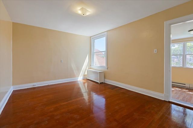 6515 N MAPLEWOOD Avenue, Chicago, IL 60645