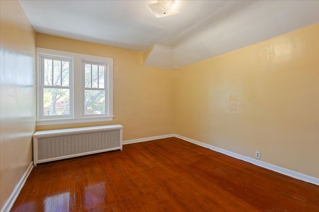 6515 N MAPLEWOOD Avenue, Chicago, IL 60645