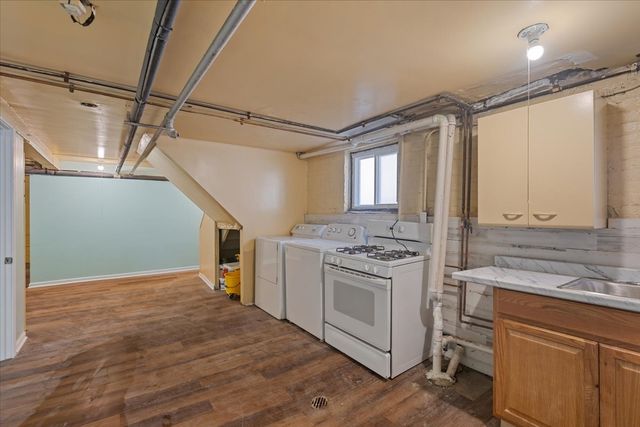6515 N MAPLEWOOD Avenue, Chicago, IL 60645