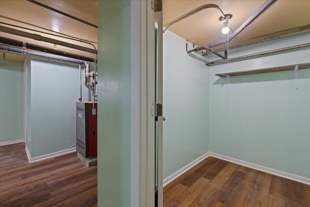 6515 N MAPLEWOOD Avenue, Chicago, IL 60645