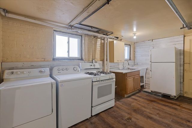 6515 N MAPLEWOOD Avenue, Chicago, IL 60645