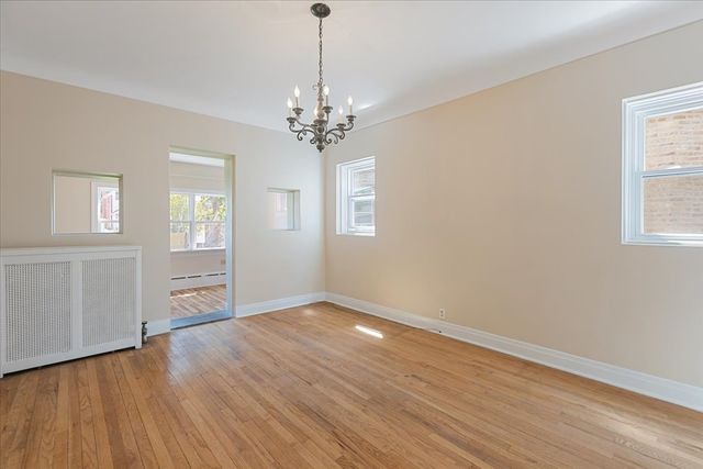6515 N MAPLEWOOD Avenue, Chicago, IL 60645