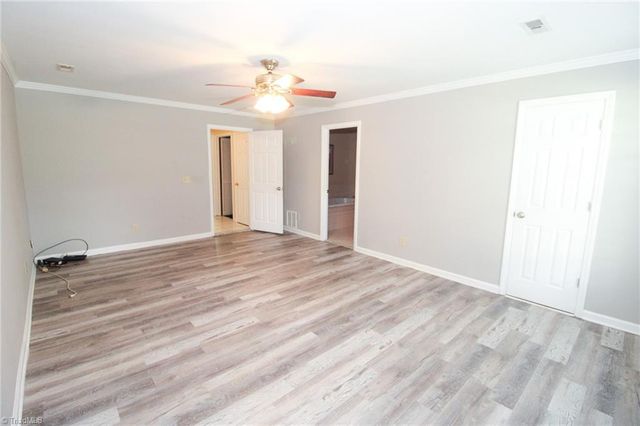 8012 Tam Oshanter Drive, Greensboro, NC 27409