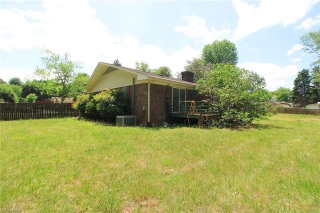 8012 Tam Oshanter Drive, Greensboro, NC 27409