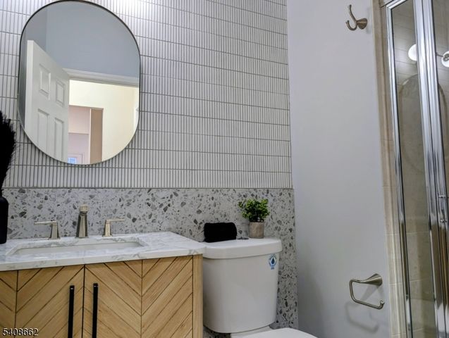 18 Scarlet Oak Dr, Montgomery Twp., NJ 08540