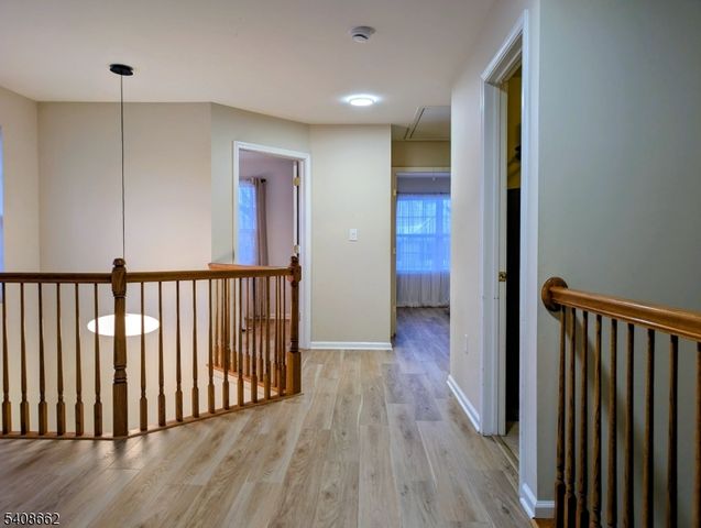 18 Scarlet Oak Dr, Montgomery Twp., NJ 08540