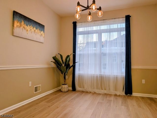 18 Scarlet Oak Dr, Montgomery Twp., NJ 08540