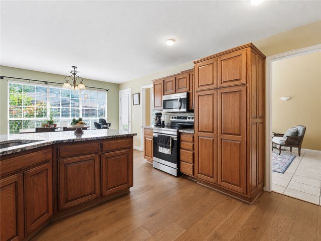 907 Quail Terrace, Rogers, AR 72756