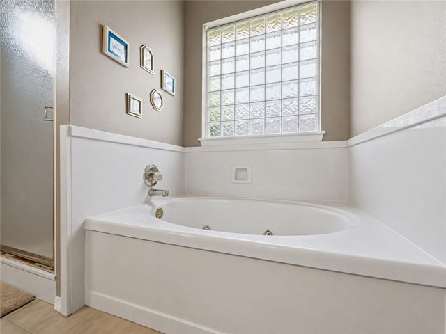 907 Quail Terrace, Rogers, AR 72756