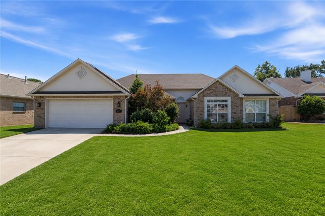 907 Quail Terrace, Rogers, AR 72756