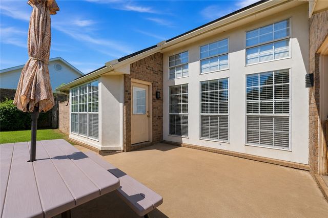 907 Quail Terrace, Rogers, AR 72756