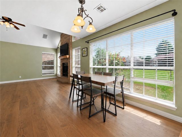 907 Quail Terrace, Rogers, AR 72756