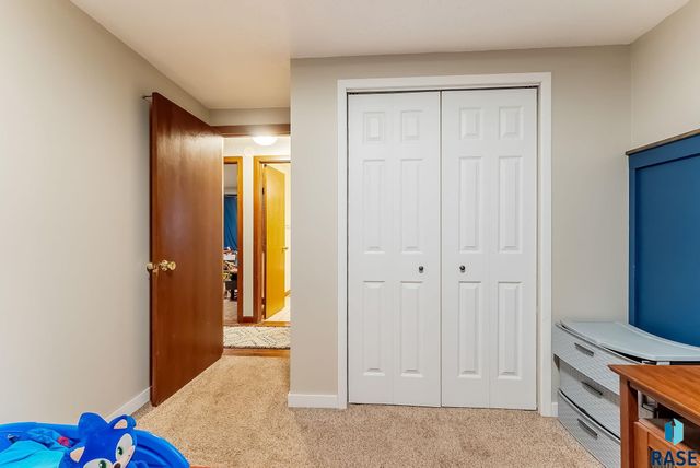 3917 E Claudette Dr Drive, Sioux Falls, SD 57103