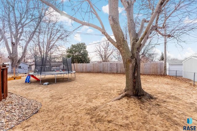 3917 E Claudette Dr Drive, Sioux Falls, SD 57103