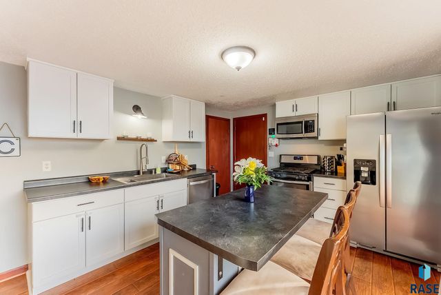 3917 E Claudette Dr Drive, Sioux Falls, SD 57103