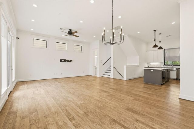 1723 W 14th Street B, Houston, TX 77008
