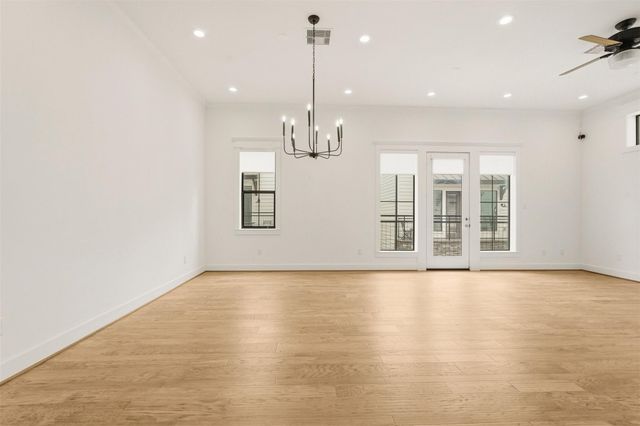 1723 W 14th Street B, Houston, TX 77008