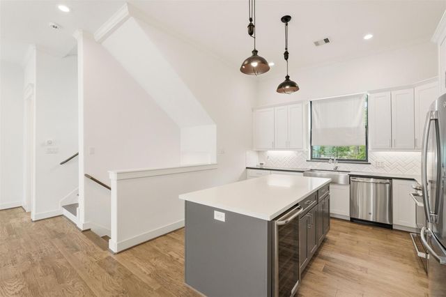 1723 W 14th Street B, Houston, TX 77008