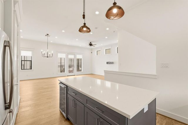 1723 W 14th Street B, Houston, TX 77008