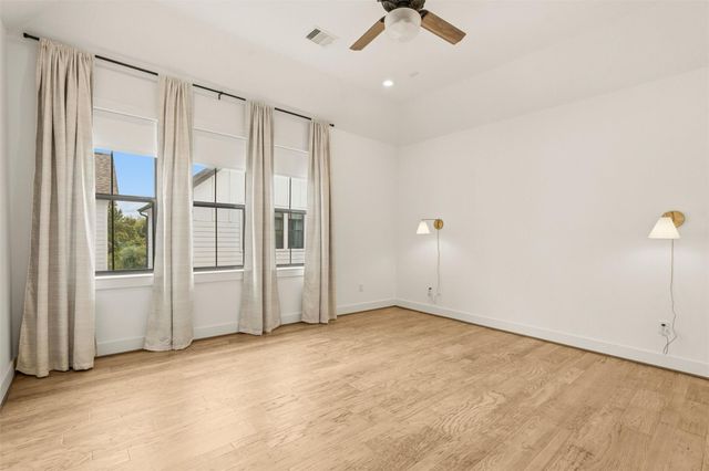 1723 W 14th Street B, Houston, TX 77008