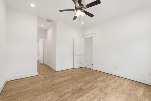 1723 W 14th Street B, Houston, TX 77008