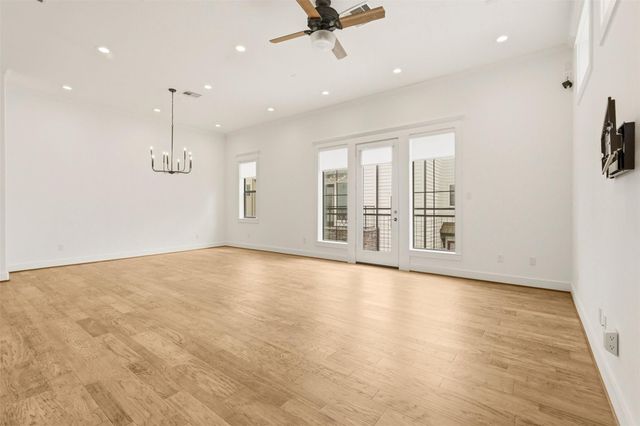 1723 W 14th Street B, Houston, TX 77008