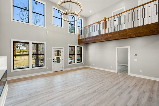 415 Tiger Lane, Westminster, SC 29693